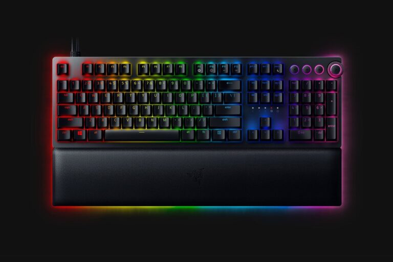 https___medias-p1.phoenix.razer_.com_sys-master-phoenix-images-container_h0f_haf_9143289970718_huntsman-v2-analog-1500x1000-20210204-05